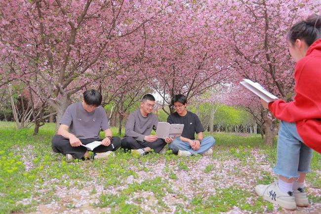 点击图片翻到下一页>> 点击图片翻到下一页>>